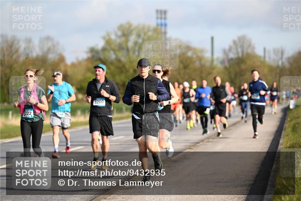 12.04.2026 - 45. Internationalen Wilhelmsburger Insellauf Dr. Thomas Lammeyer http://msf.ph/oto/9432935 12.04.2026 09:16:31 Laufen 2222, 3200 meine-sportfotos.de