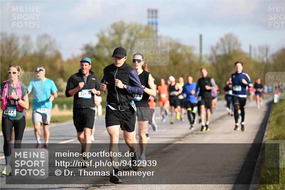 12.04.2026 - 45. Internationalen Wilhelmsburger Insellauf Dr. Thomas Lammeyer http://msf.ph/oto/9432939 12.04.2026 09:16:32 Laufen 2222, 3200, 674 meine-sportfotos.de