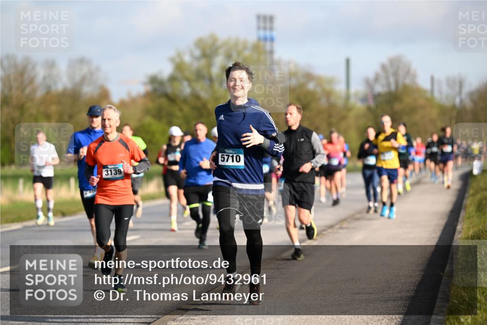 12.04.2026 - 45. Internationalen Wilhelmsburger Insellauf Dr. Thomas Lammeyer http://msf.ph/oto/9432961 12.04.2026 09:16:36 Laufen 3139, 5710 meine-sportfotos.de