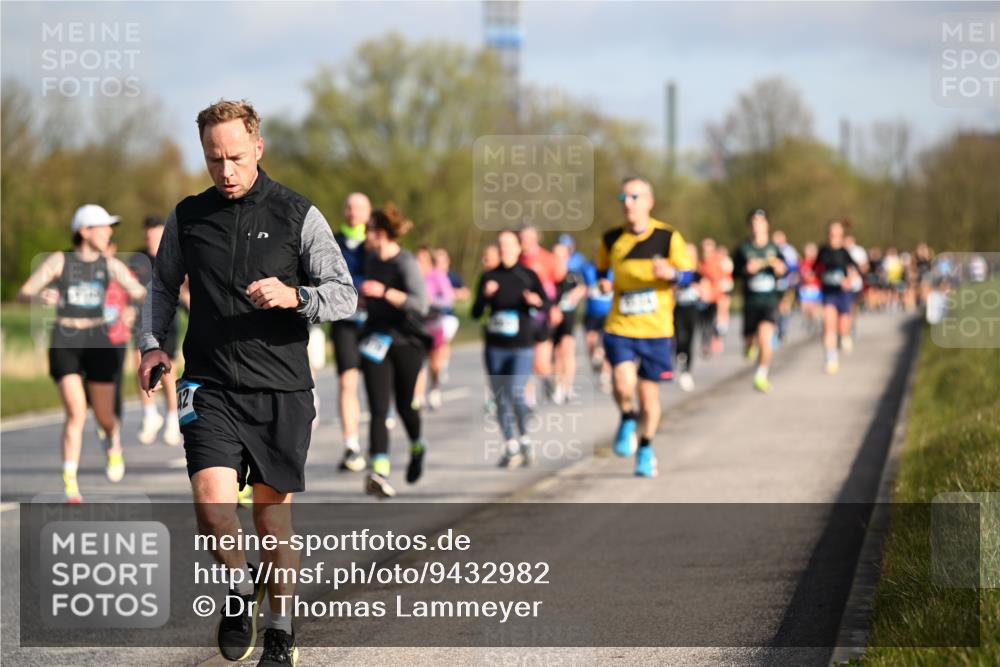 12.04.2026 - 45. Internationalen Wilhelmsburger Insellauf Dr. Thomas Lammeyer http://msf.ph/oto/9432982 12.04.2026 09:16:39 Laufen 12 meine-sportfotos.de