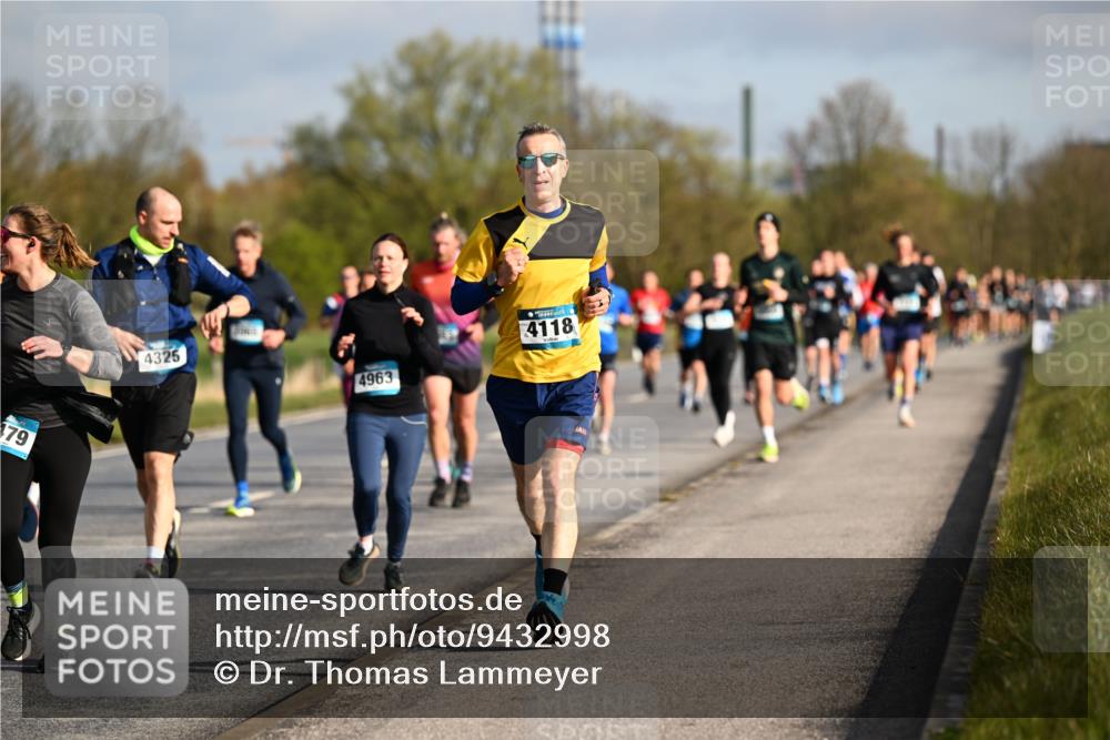 12.04.2026 - 45. Internationalen Wilhelmsburger Insellauf Dr. Thomas Lammeyer http://msf.ph/oto/9432998 12.04.2026 09:16:42 Laufen 179, 4325, 4963, 4118 meine-sportfotos.de