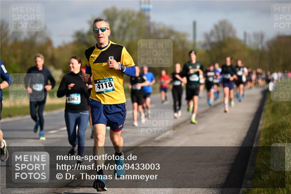 12.04.2026 - 45. Internationalen Wilhelmsburger Insellauf Dr. Thomas Lammeyer http://msf.ph/oto/9433003 12.04.2026 09:16:43 Laufen 4963, 4118 meine-sportfotos.de