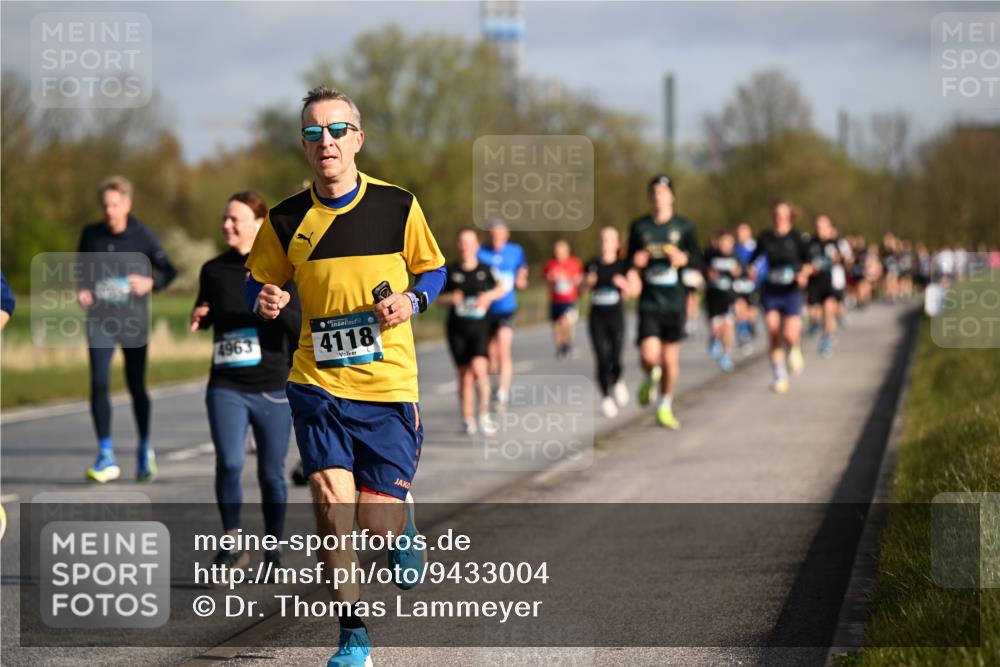 12.04.2026 - 45. Internationalen Wilhelmsburger Insellauf Dr. Thomas Lammeyer http://msf.ph/oto/9433004 12.04.2026 09:16:43 Laufen 4963, 4118 meine-sportfotos.de