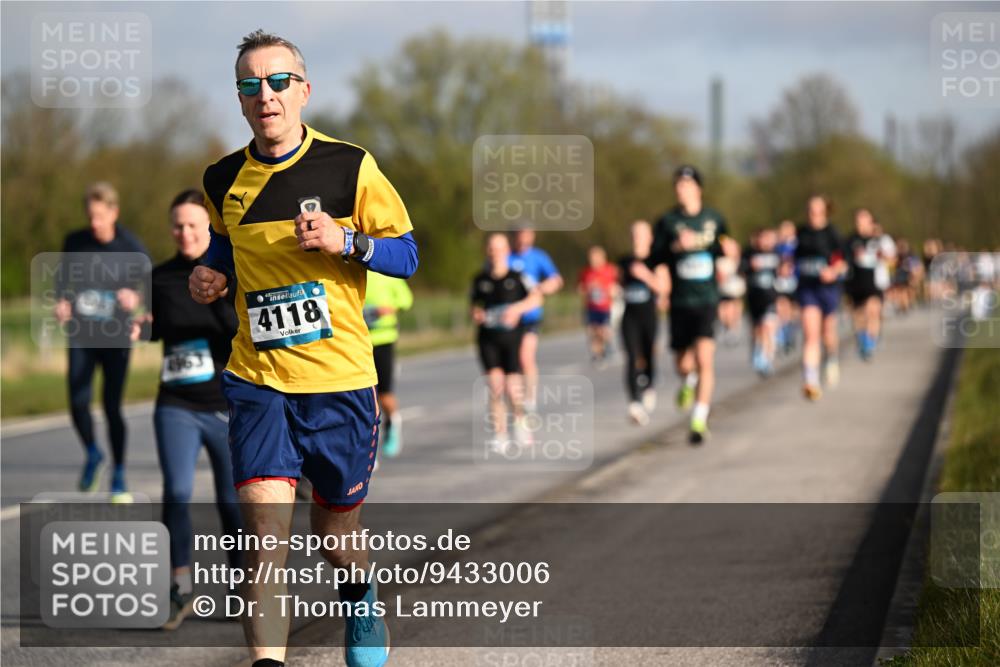 12.04.2026 - 45. Internationalen Wilhelmsburger Insellauf Dr. Thomas Lammeyer http://msf.ph/oto/9433006 12.04.2026 09:16:44 Laufen 4118 meine-sportfotos.de