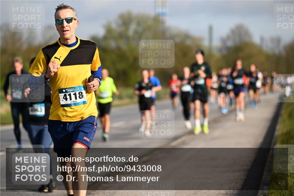 12.04.2026 - 45. Internationalen Wilhelmsburger Insellauf Dr. Thomas Lammeyer http://msf.ph/oto/9433008 12.04.2026 09:16:44 Laufen 4563, 4118 meine-sportfotos.de
