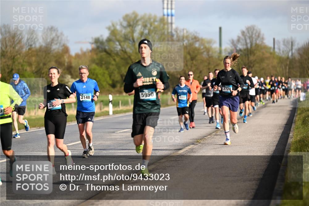 12.04.2026 - 45. Internationalen Wilhelmsburger Insellauf Dr. Thomas Lammeyer http://msf.ph/oto/9433023 12.04.2026 09:16:47 Laufen 2148, 5950, 5050, 2, 2724 meine-sportfotos.de