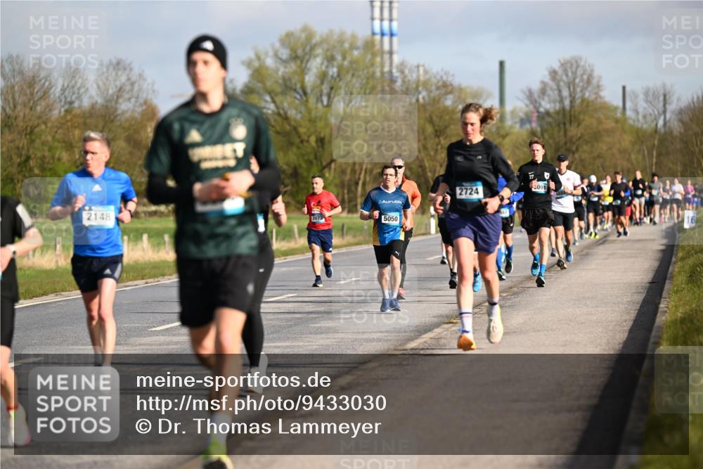 12.04.2026 - 45. Internationalen Wilhelmsburger Insellauf Dr. Thomas Lammeyer http://msf.ph/oto/9433030 12.04.2026 09:16:49 Laufen 2073, 2148, 2724, 27, 5091, 5050 meine-sportfotos.de