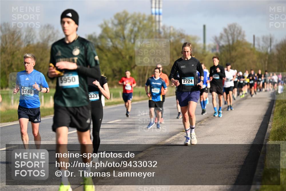 12.04.2026 - 45. Internationalen Wilhelmsburger Insellauf Dr. Thomas Lammeyer http://msf.ph/oto/9433032 12.04.2026 09:16:49 Laufen 2148, 5950, 333, 5050, 2724 meine-sportfotos.de