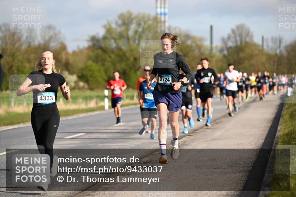 12.04.2026 - 45. Internationalen Wilhelmsburger Insellauf Dr. Thomas Lammeyer http://msf.ph/oto/9433037 12.04.2026 09:16:50 Laufen 4333, 2724 meine-sportfotos.de