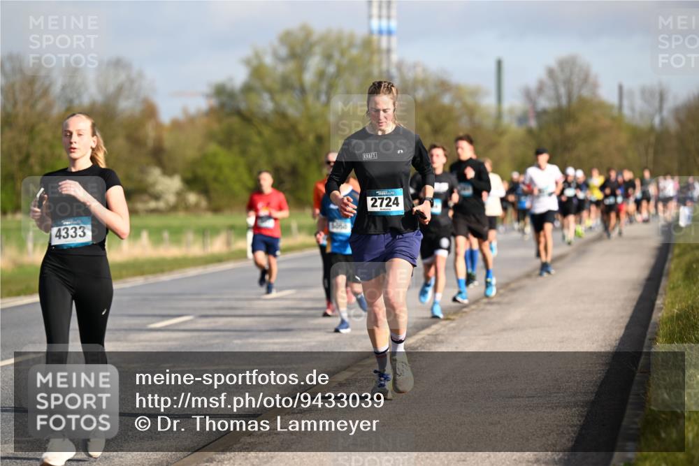 12.04.2026 - 45. Internationalen Wilhelmsburger Insellauf Dr. Thomas Lammeyer http://msf.ph/oto/9433039 12.04.2026 09:16:51 Laufen 7, 4333, 2724 meine-sportfotos.de