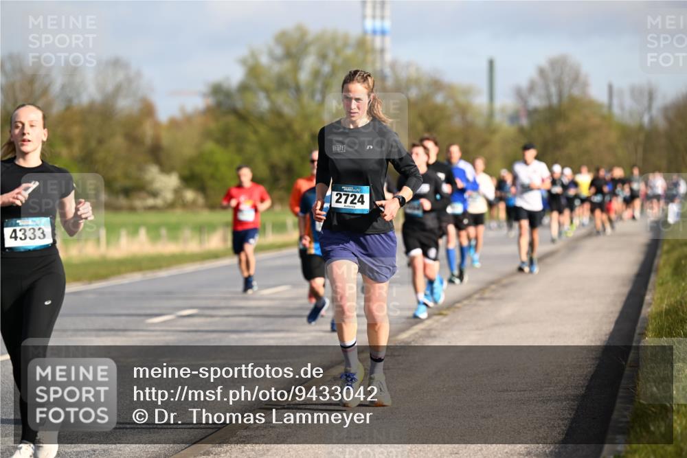 12.04.2026 - 45. Internationalen Wilhelmsburger Insellauf Dr. Thomas Lammeyer http://msf.ph/oto/9433042 12.04.2026 09:16:51 Laufen 4333, 2724 meine-sportfotos.de