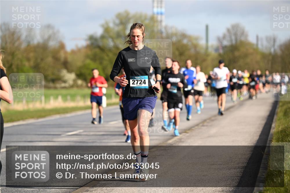 12.04.2026 - 45. Internationalen Wilhelmsburger Insellauf Dr. Thomas Lammeyer http://msf.ph/oto/9433045 12.04.2026 09:16:51 Laufen 2724 meine-sportfotos.de