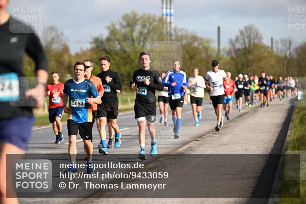 12.04.2026 - 45. Internationalen Wilhelmsburger Insellauf Dr. Thomas Lammeyer http://msf.ph/oto/9433059 12.04.2026 09:16:54 Laufen 24, 2073, 091, 4494, 5050, 4882, 3087 meine-sportfotos.de