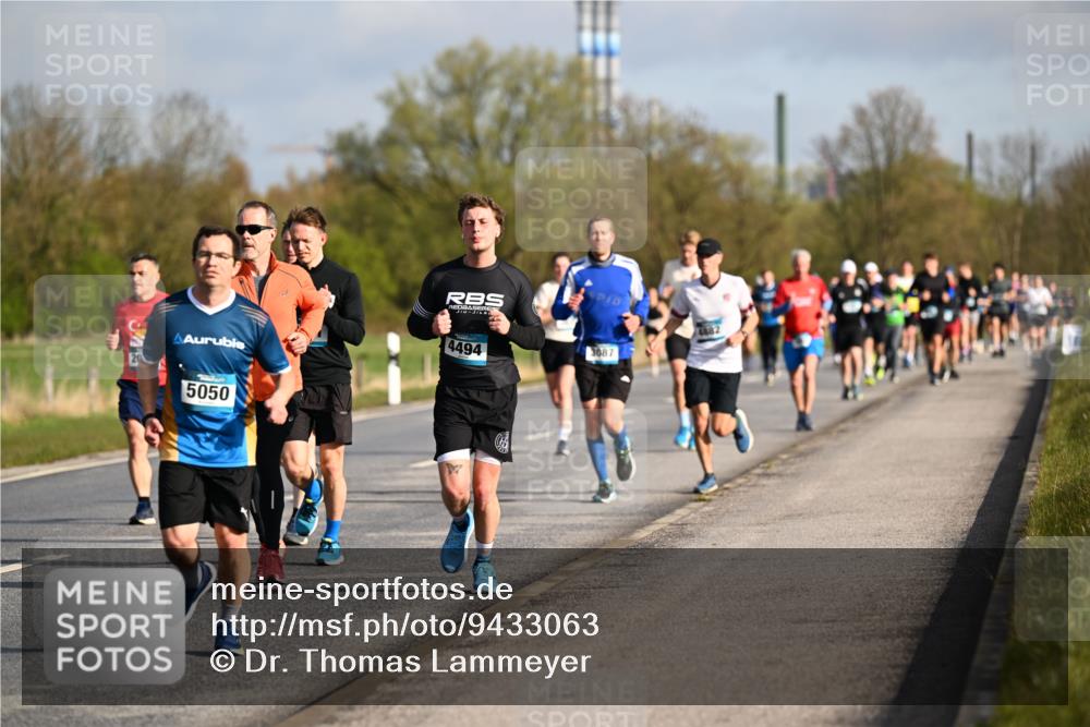 12.04.2026 - 45. Internationalen Wilhelmsburger Insellauf Dr. Thomas Lammeyer http://msf.ph/oto/9433063 12.04.2026 09:16:54 Laufen 4494, 5050, 3087 meine-sportfotos.de