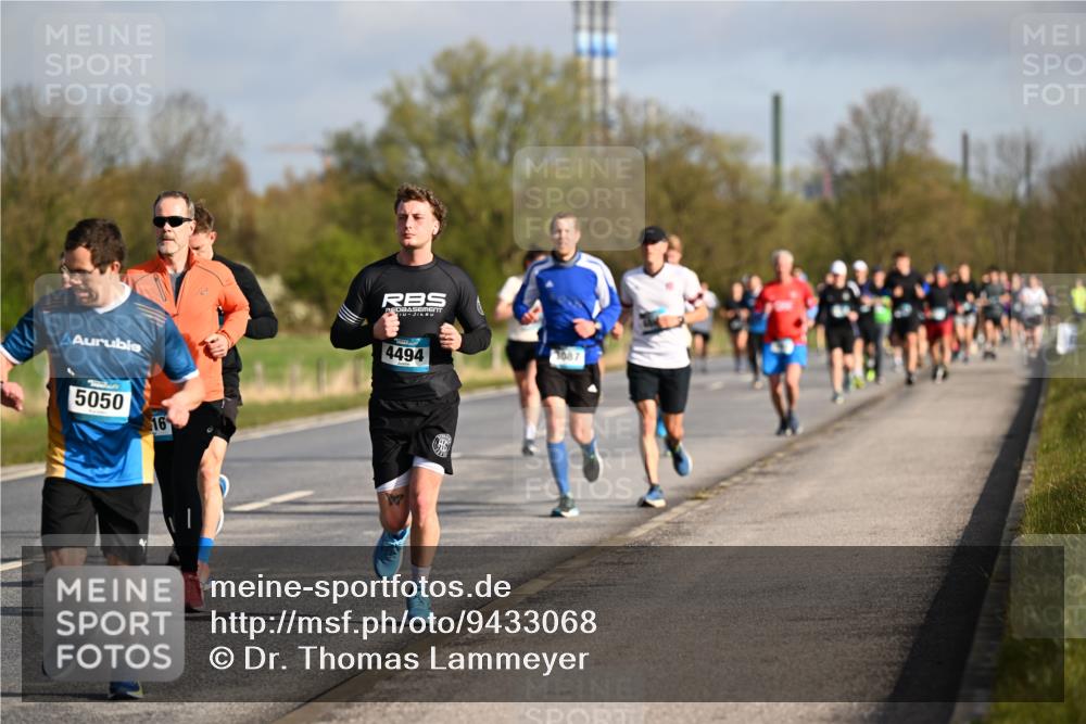 12.04.2026 - 45. Internationalen Wilhelmsburger Insellauf Dr. Thomas Lammeyer http://msf.ph/oto/9433068 12.04.2026 09:16:55 Laufen 5050, 16, 4494, 1087 meine-sportfotos.de