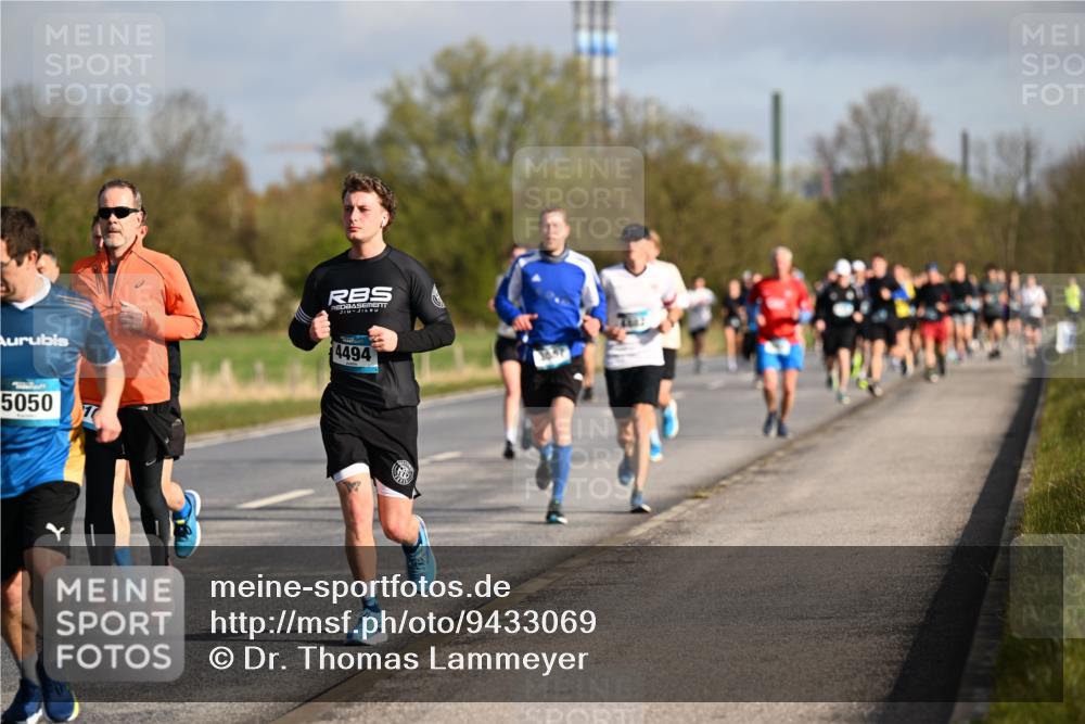 12.04.2026 - 45. Internationalen Wilhelmsburger Insellauf Dr. Thomas Lammeyer http://msf.ph/oto/9433069 12.04.2026 09:16:55 Laufen 5050, 10, 4494 meine-sportfotos.de