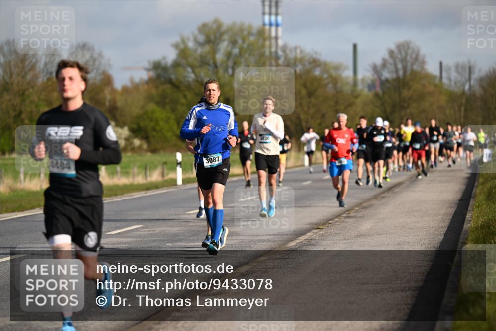 12.04.2026 - 45. Internationalen Wilhelmsburger Insellauf Dr. Thomas Lammeyer http://msf.ph/oto/9433078 12.04.2026 09:16:57 Laufen 4494, 3087, 3830 meine-sportfotos.de
