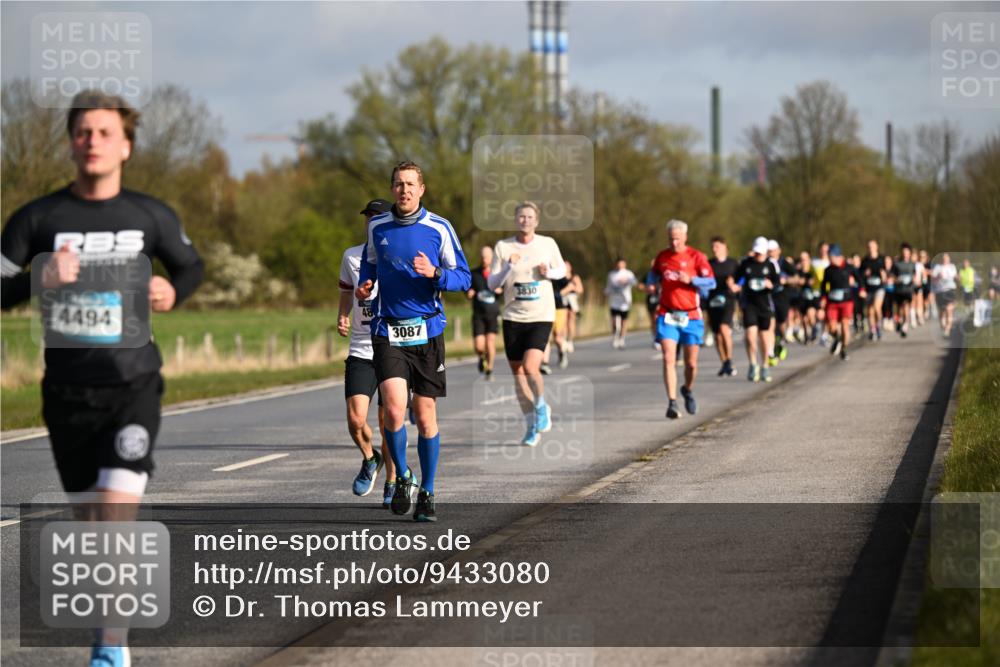 12.04.2026 - 45. Internationalen Wilhelmsburger Insellauf Dr. Thomas Lammeyer http://msf.ph/oto/9433080 12.04.2026 09:16:57 Laufen 4494, 3087, 3830 meine-sportfotos.de