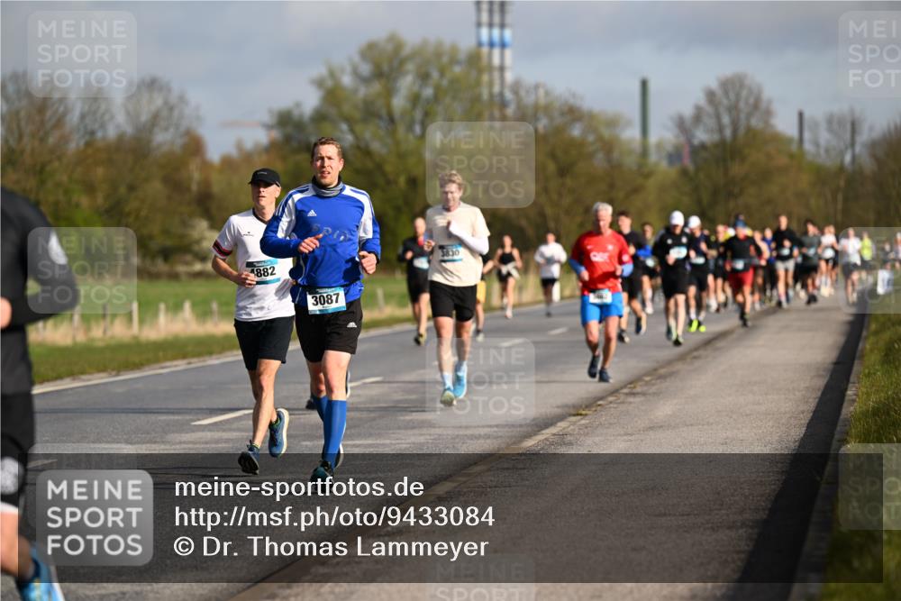 12.04.2026 - 45. Internationalen Wilhelmsburger Insellauf Dr. Thomas Lammeyer http://msf.ph/oto/9433084 12.04.2026 09:16:57 Laufen 4882, 3087, 3830 meine-sportfotos.de