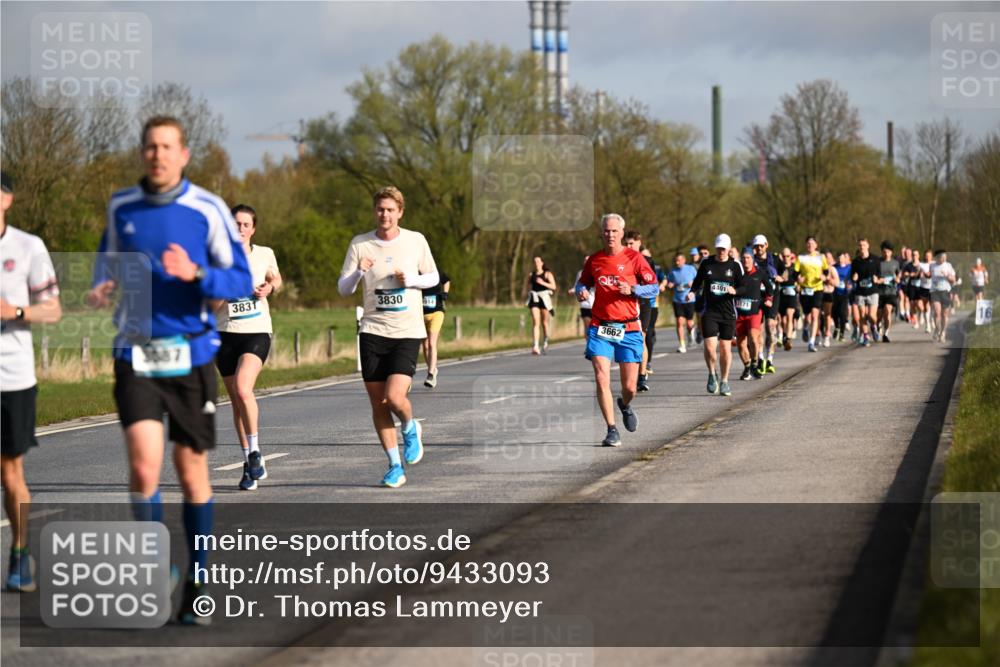 12.04.2026 - 45. Internationalen Wilhelmsburger Insellauf Dr. Thomas Lammeyer http://msf.ph/oto/9433093 12.04.2026 09:16:59 Laufen 687, 3831, 3830, 3662, 4401, 16 meine-sportfotos.de