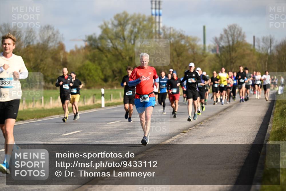 12.04.2026 - 45. Internationalen Wilhelmsburger Insellauf Dr. Thomas Lammeyer http://msf.ph/oto/9433112 12.04.2026 09:17:02 Laufen 3830, 3662 meine-sportfotos.de