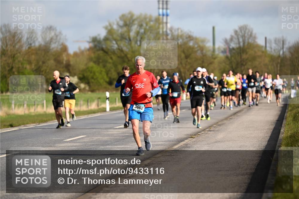 12.04.2026 - 45. Internationalen Wilhelmsburger Insellauf Dr. Thomas Lammeyer http://msf.ph/oto/9433116 12.04.2026 09:17:03 Laufen 3662 meine-sportfotos.de