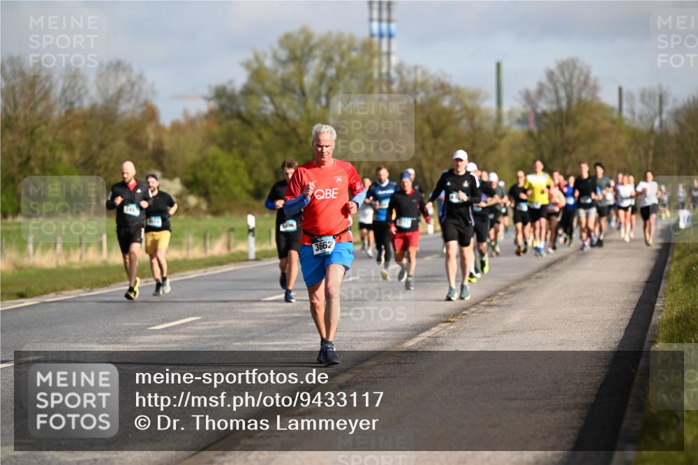 12.04.2026 - 45. Internationalen Wilhelmsburger Insellauf Dr. Thomas Lammeyer http://msf.ph/oto/9433117 12.04.2026 09:17:03 Laufen 3662 meine-sportfotos.de