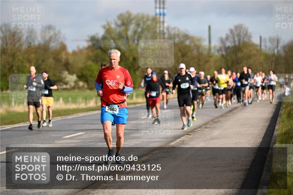 12.04.2026 - 45. Internationalen Wilhelmsburger Insellauf Dr. Thomas Lammeyer http://msf.ph/oto/9433125 12.04.2026 09:17:04 Laufen 4401, 3662 meine-sportfotos.de
