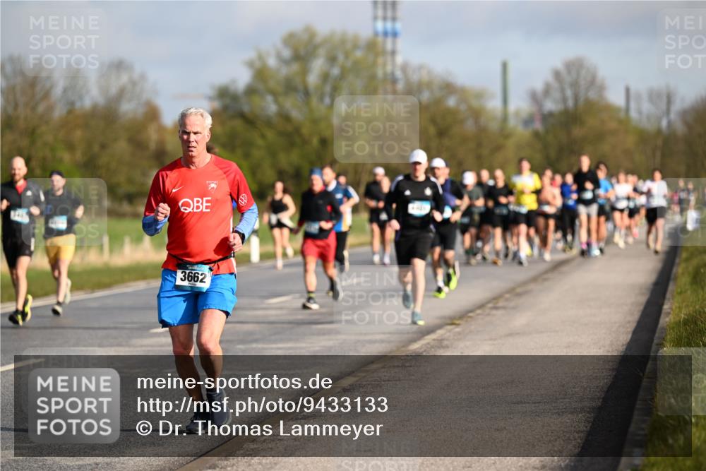 12.04.2026 - 45. Internationalen Wilhelmsburger Insellauf Dr. Thomas Lammeyer http://msf.ph/oto/9433133 12.04.2026 09:17:05 Laufen 3662 meine-sportfotos.de