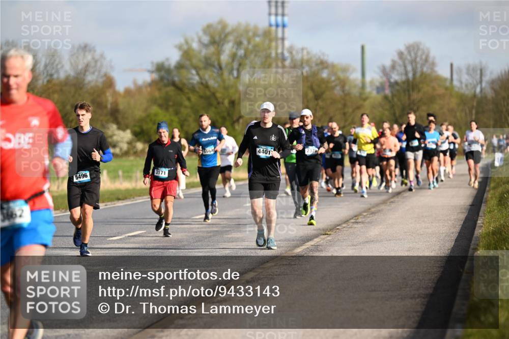12.04.2026 - 45. Internationalen Wilhelmsburger Insellauf Dr. Thomas Lammeyer http://msf.ph/oto/9433143 12.04.2026 09:17:07 Laufen 3662, 5496, 3171, 556, 4401, 2379 meine-sportfotos.de