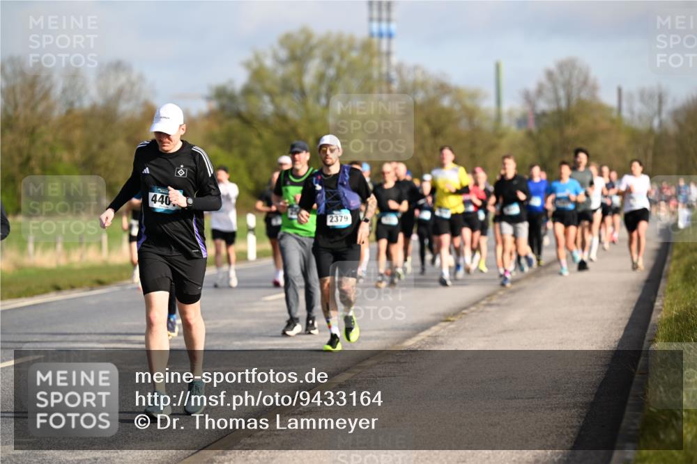 12.04.2026 - 45. Internationalen Wilhelmsburger Insellauf Dr. Thomas Lammeyer http://msf.ph/oto/9433164 12.04.2026 09:17:10 Laufen 440, 2379 meine-sportfotos.de