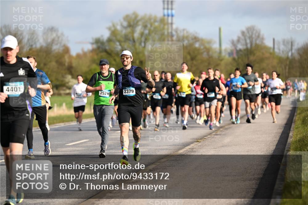 12.04.2026 - 45. Internationalen Wilhelmsburger Insellauf Dr. Thomas Lammeyer http://msf.ph/oto/9433172 12.04.2026 09:17:11 Laufen 4401, 2521, 2379 meine-sportfotos.de
