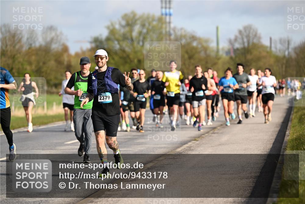 12.04.2026 - 45. Internationalen Wilhelmsburger Insellauf Dr. Thomas Lammeyer http://msf.ph/oto/9433178 12.04.2026 09:17:12 Laufen 252, 2379 meine-sportfotos.de