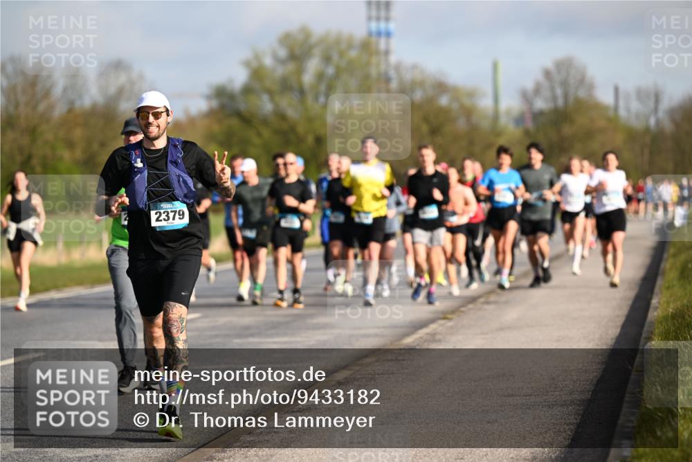 12.04.2026 - 45. Internationalen Wilhelmsburger Insellauf Dr. Thomas Lammeyer http://msf.ph/oto/9433182 12.04.2026 09:17:13 Laufen 2379 meine-sportfotos.de