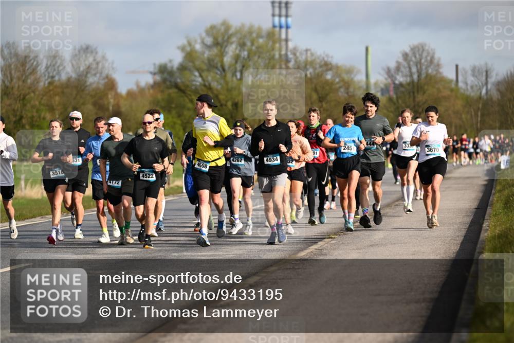 12.04.2026 - 45. Internationalen Wilhelmsburger Insellauf Dr. Thomas Lammeyer http://msf.ph/oto/9433195 12.04.2026 09:17:15 Laufen 0531, 3516, 444, 332, 245, 3670, 81, 4262, 4934, 4608, 4522, 74172 meine-sportfotos.de
