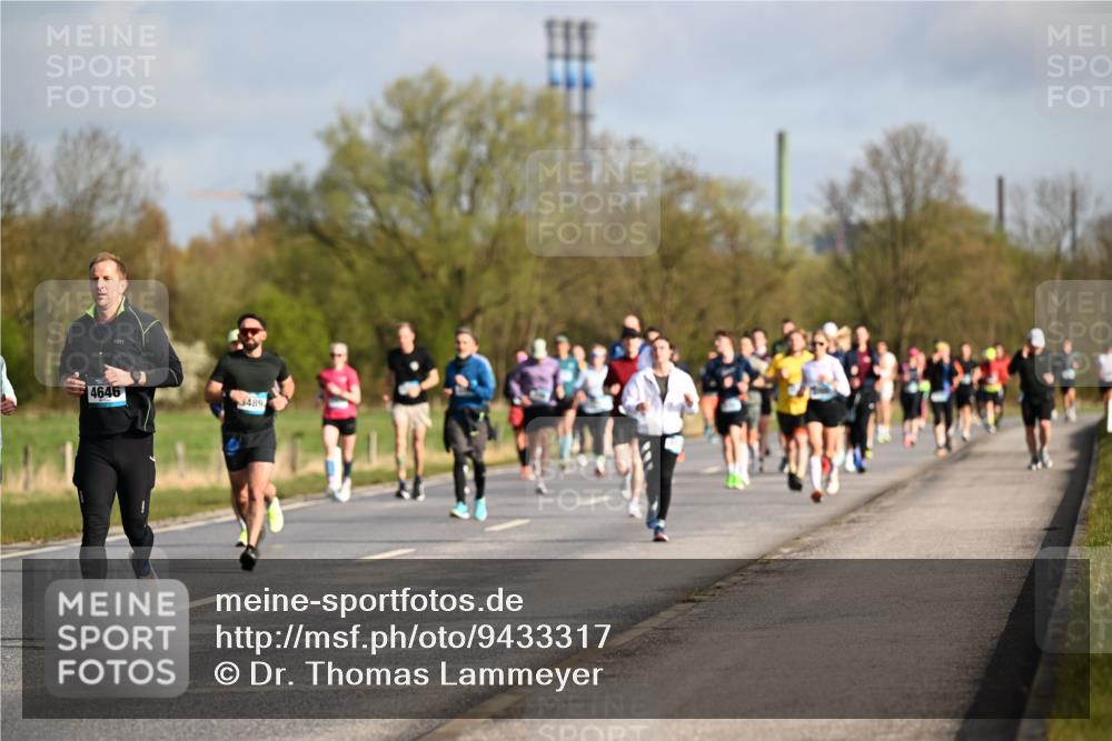 12.04.2026 - 45. Internationalen Wilhelmsburger Insellauf Dr. Thomas Lammeyer http://msf.ph/oto/9433317 12.04.2026 09:17:42 Laufen 4646, 489 meine-sportfotos.de