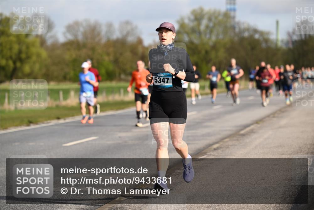 12.04.2026 - 45. Internationalen Wilhelmsburger Insellauf Dr. Thomas Lammeyer http://msf.ph/oto/9433681 12.04.2026 09:18:56 Laufen 153, 5347 meine-sportfotos.de