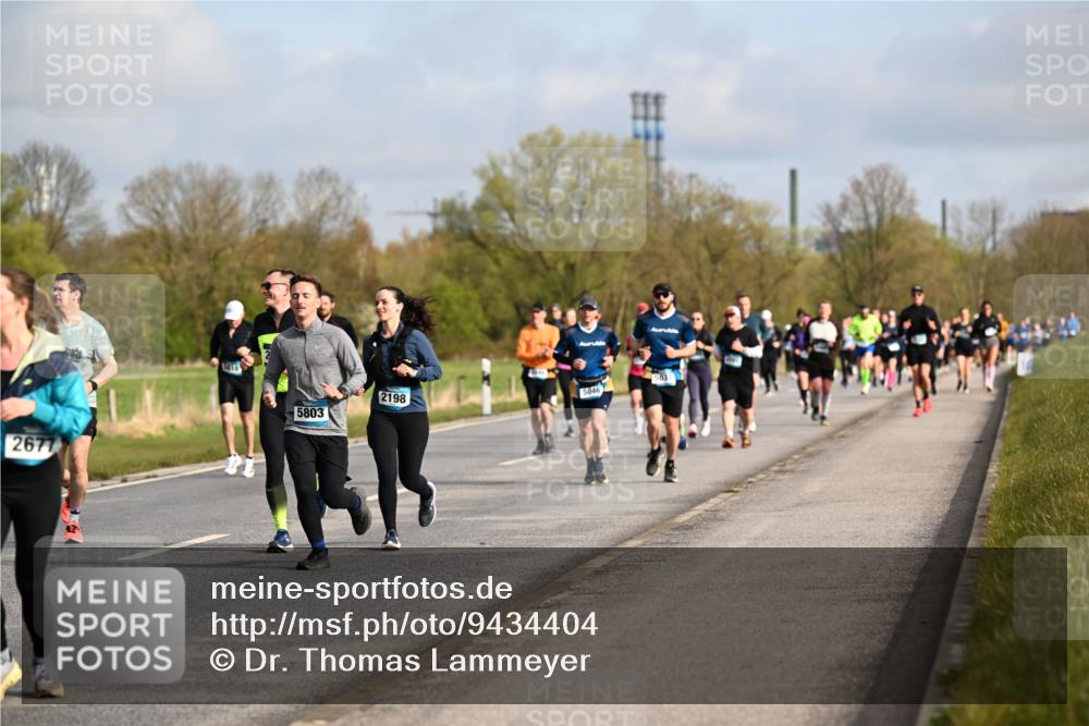 12.04.2026 - 45. Internationalen Wilhelmsburger Insellauf Dr. Thomas Lammeyer http://msf.ph/oto/9434404 12.04.2026 09:21:07 Laufen 2677, 5803, 2198, 5046, 503 meine-sportfotos.de