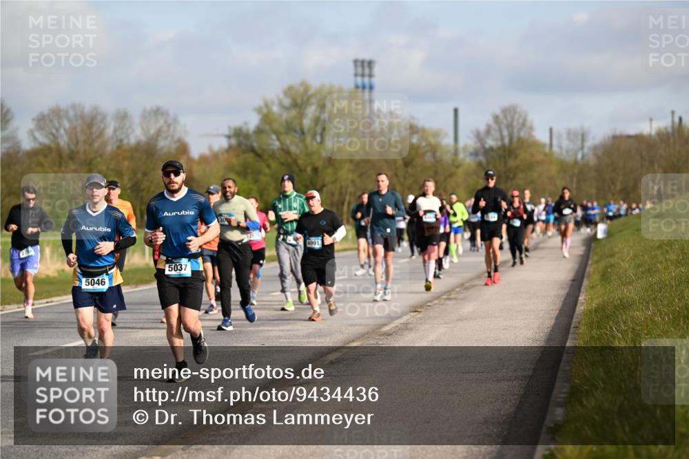 12.04.2026 - 45. Internationalen Wilhelmsburger Insellauf Dr. Thomas Lammeyer http://msf.ph/oto/9434436 12.04.2026 09:21:12 Laufen 30, 5046, 5037, 4991 meine-sportfotos.de