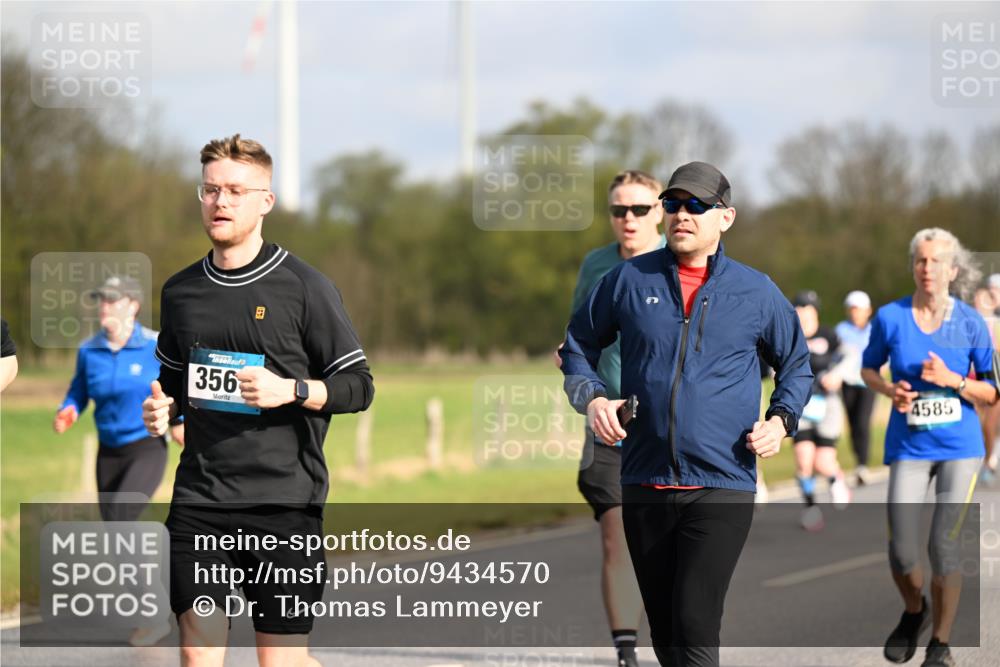 12.04.2026 - 45. Internationalen Wilhelmsburger Insellauf Dr. Thomas Lammeyer http://msf.ph/oto/9434570 12.04.2026 09:21:39 Laufen 356, 4585 meine-sportfotos.de