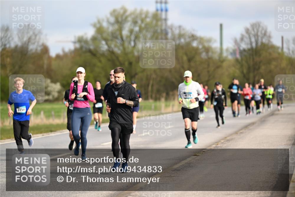 12.04.2026 - 45. Internationalen Wilhelmsburger Insellauf Dr. Thomas Lammeyer http://msf.ph/oto/9434833 12.04.2026 09:22:35 Laufen 3150, 4675 meine-sportfotos.de