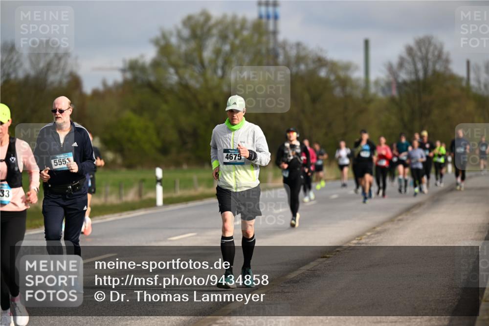 12.04.2026 - 45. Internationalen Wilhelmsburger Insellauf Dr. Thomas Lammeyer http://msf.ph/oto/9434858 12.04.2026 09:22:39 Laufen 33, 5553, 4675 meine-sportfotos.de