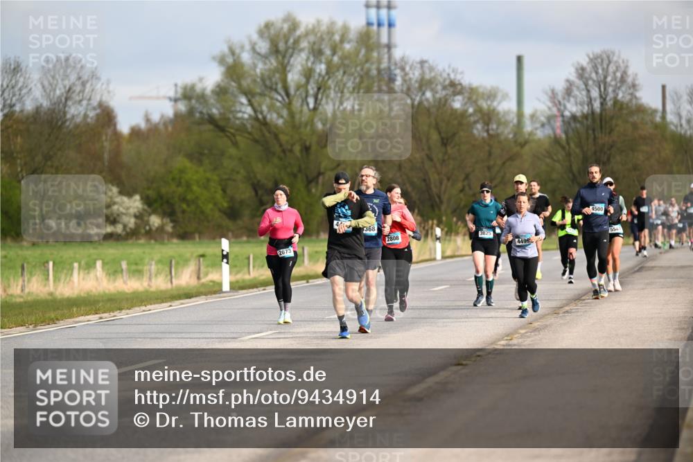 12.04.2026 - 45. Internationalen Wilhelmsburger Insellauf Dr. Thomas Lammeyer http://msf.ph/oto/9434914 12.04.2026 09:22:49 Laufen 2673, 368, 361, 2808, 3825, 4499, 4500, 5545 meine-sportfotos.de