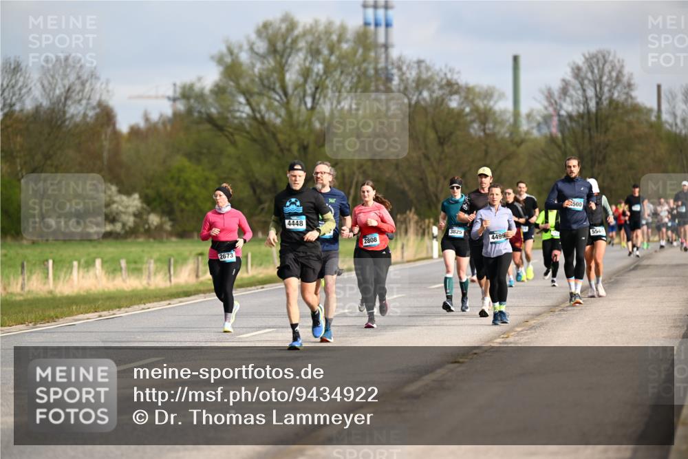 12.04.2026 - 45. Internationalen Wilhelmsburger Insellauf Dr. Thomas Lammeyer http://msf.ph/oto/9434922 12.04.2026 09:22:50 Laufen 2673, 4448, 361, 3825, 2808, 4499, 500, 5544 meine-sportfotos.de