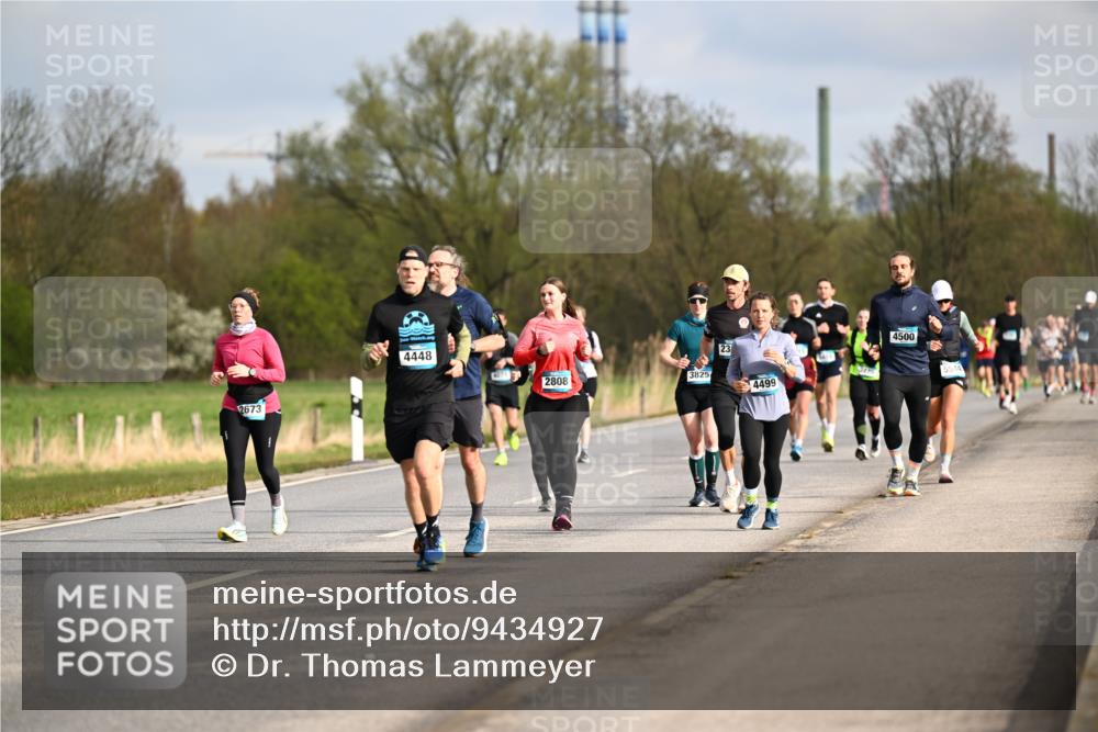 12.04.2026 - 45. Internationalen Wilhelmsburger Insellauf Dr. Thomas Lammeyer http://msf.ph/oto/9434927 12.04.2026 09:22:51 Laufen 2673, 4448, 23, 2808, 3825, 4499, 4500 meine-sportfotos.de
