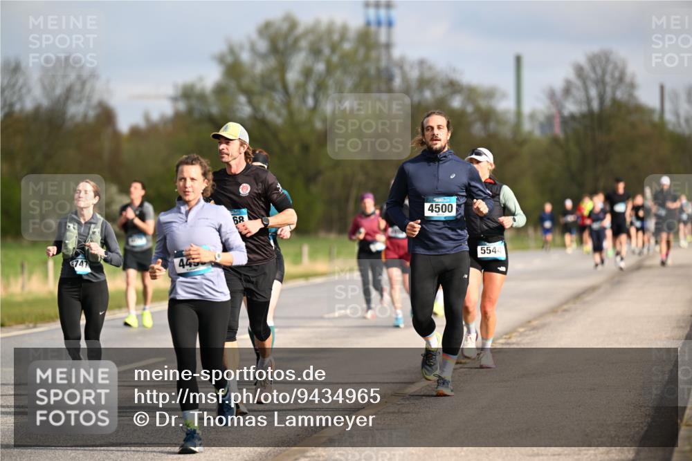 12.04.2026 - 45. Internationalen Wilhelmsburger Insellauf Dr. Thomas Lammeyer http://msf.ph/oto/9434965 12.04.2026 09:22:58 Laufen 747, 445, 68, 4500, 5544 meine-sportfotos.de