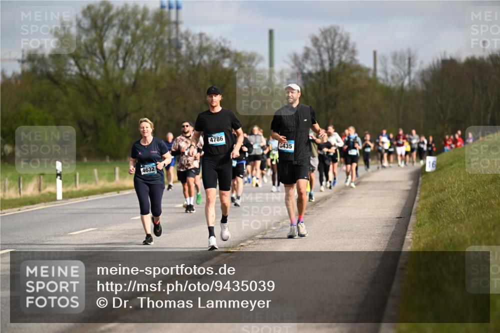 12.04.2026 - 45. Internationalen Wilhelmsburger Insellauf Dr. Thomas Lammeyer http://msf.ph/oto/9435039 12.04.2026 09:23:17 Laufen 4632, 4786, 435 meine-sportfotos.de