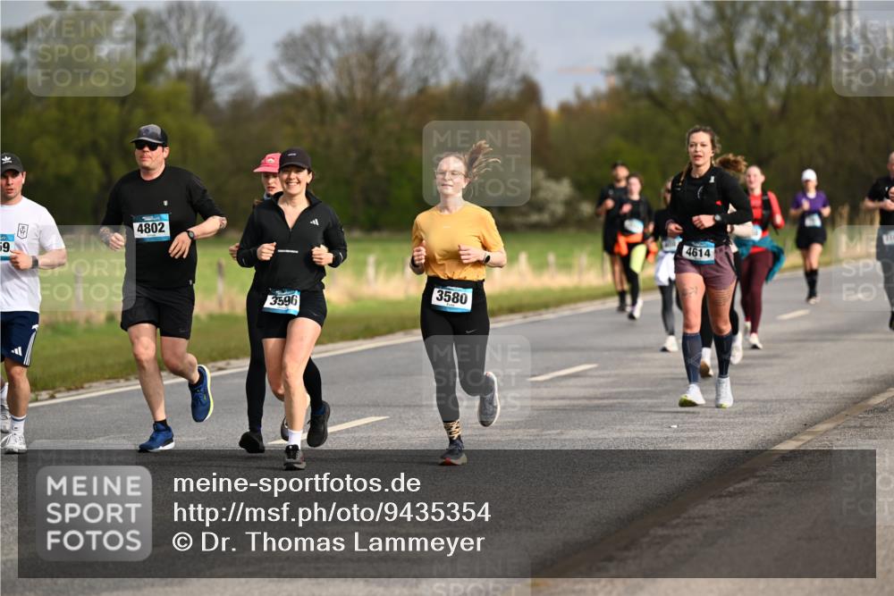 12.04.2026 - 45. Internationalen Wilhelmsburger Insellauf Dr. Thomas Lammeyer http://msf.ph/oto/9435354 12.04.2026 09:24:15 Laufen 59, 4802, 3596, 3580, 4614 meine-sportfotos.de