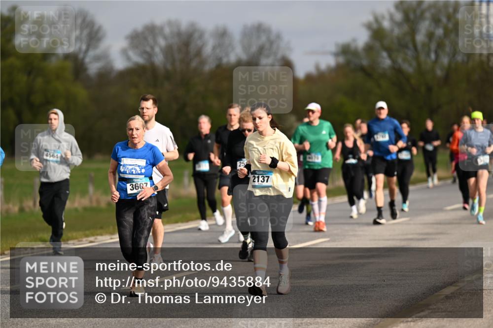 12.04.2026 - 45. Internationalen Wilhelmsburger Insellauf Dr. Thomas Lammeyer http://msf.ph/oto/9435884 12.04.2026 09:25:58 Laufen 4564, 3607, 25, 2137 meine-sportfotos.de