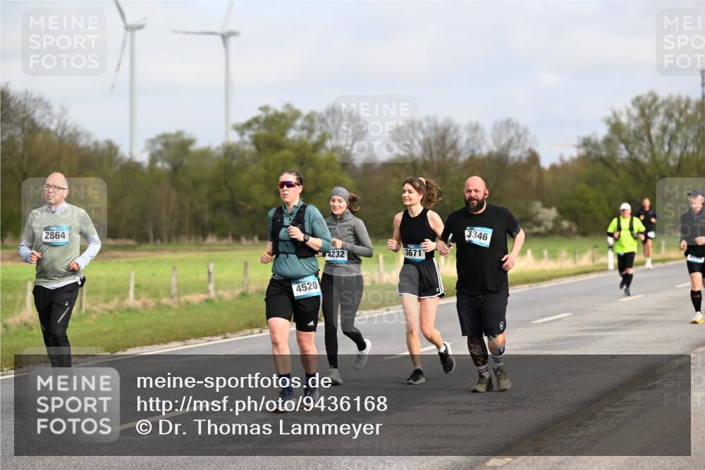 12.04.2026 - 45. Internationalen Wilhelmsburger Insellauf Dr. Thomas Lammeyer http://msf.ph/oto/9436168 12.04.2026 09:26:55 Laufen 2864, 4520, 4232, 3671, 3346 meine-sportfotos.de